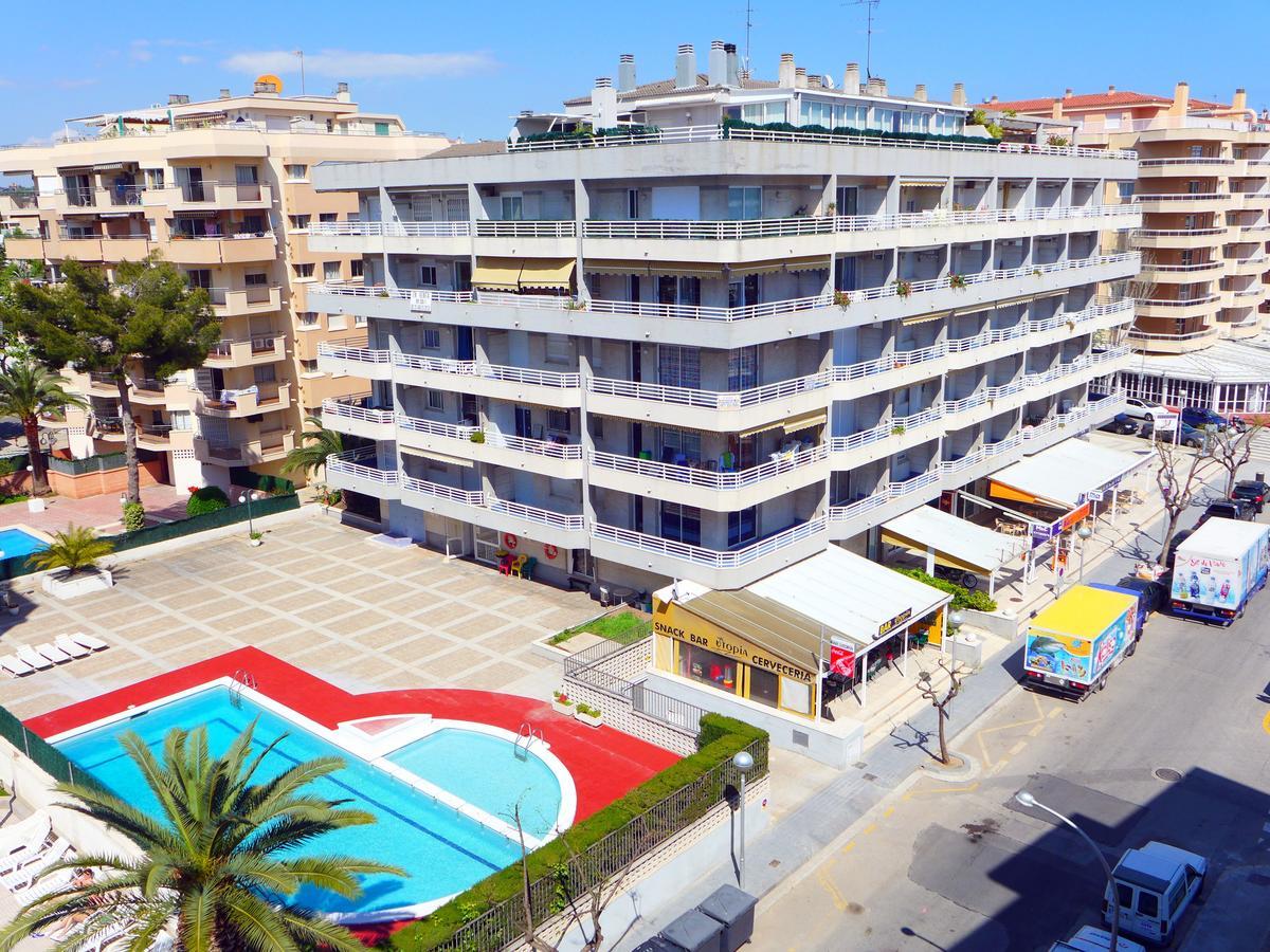 Rentalmar Zahara Family Suites Salou Exteriör bild